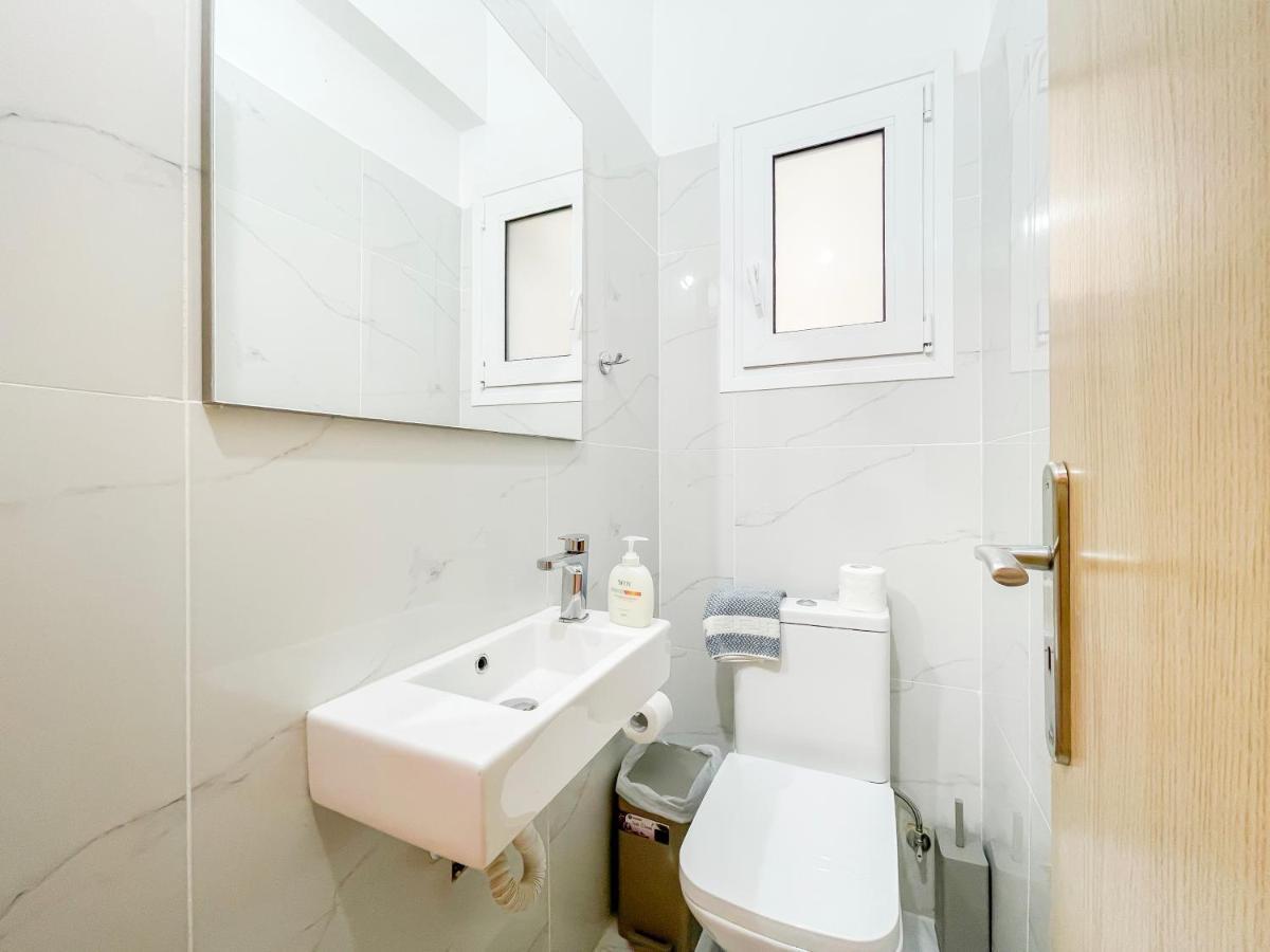 Aristotelous Sunny 118Sqm Apt In Viktoria Athènes Extérieur photo